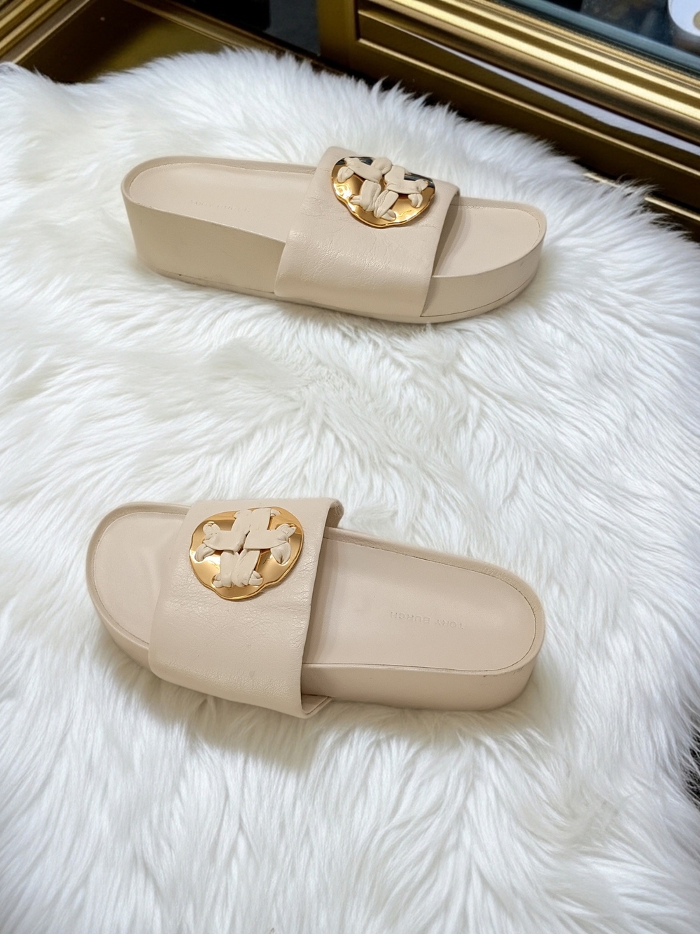Tory Burch Patos Nappa Leather Slide Sandals with Gold Logo Medallion Size 10
